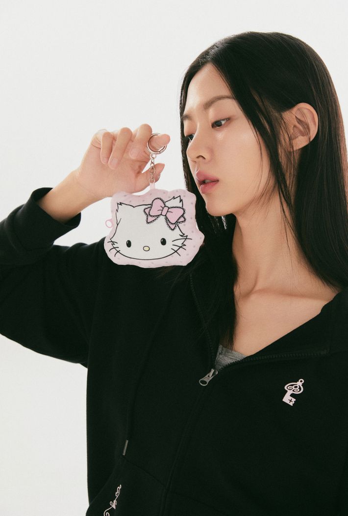 챠미키티] 키링 파우치(Pink)_SPAWG49U05 | 스파오닷컴 공식 스토어